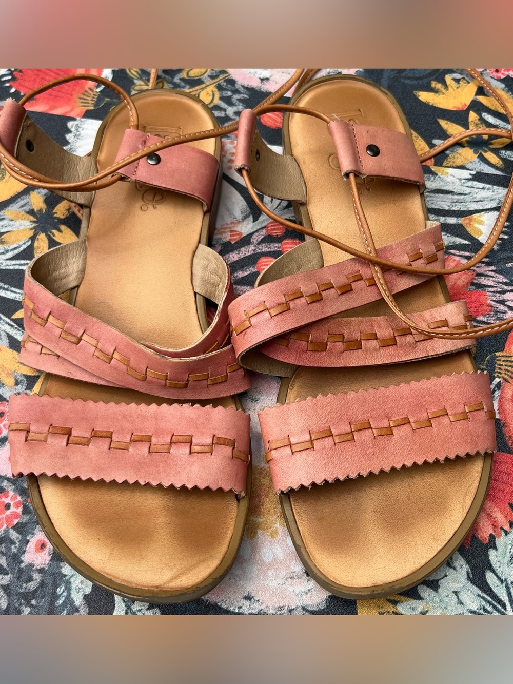 LaTigo Gem Leather Ankle Wrap Sandals 9